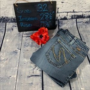 Silver Jeans Tuesday Size 32